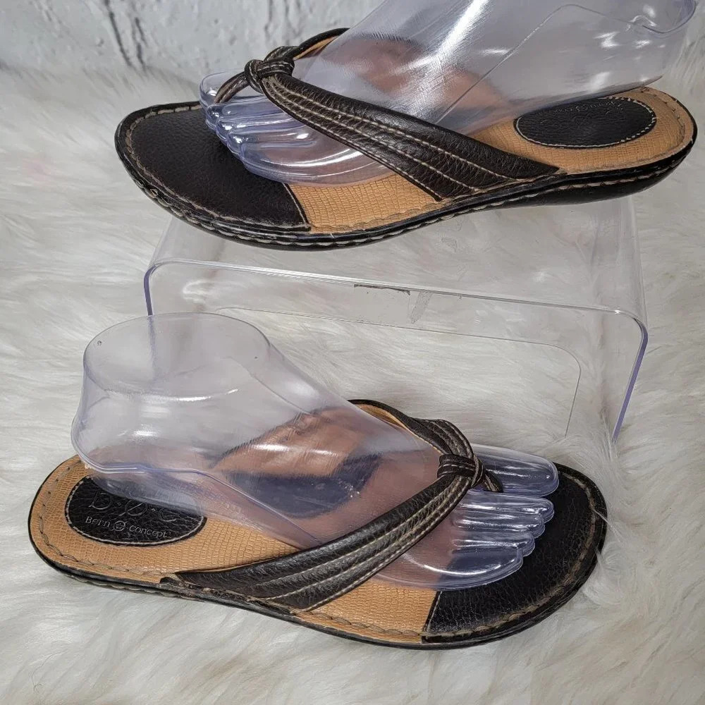 B.o.c Born Womens Slip On Thong Sandals Brown Leather Casual Comfort Walking‎ 9